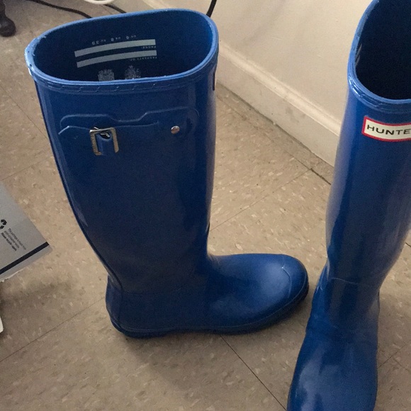 Hunter tall Rain boot-SOLD - Picture 6 of 8